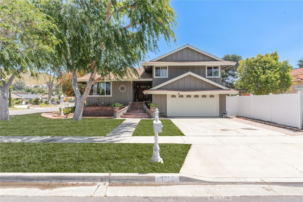 Property Photo: 1550 Mariposa Drive CA 92879