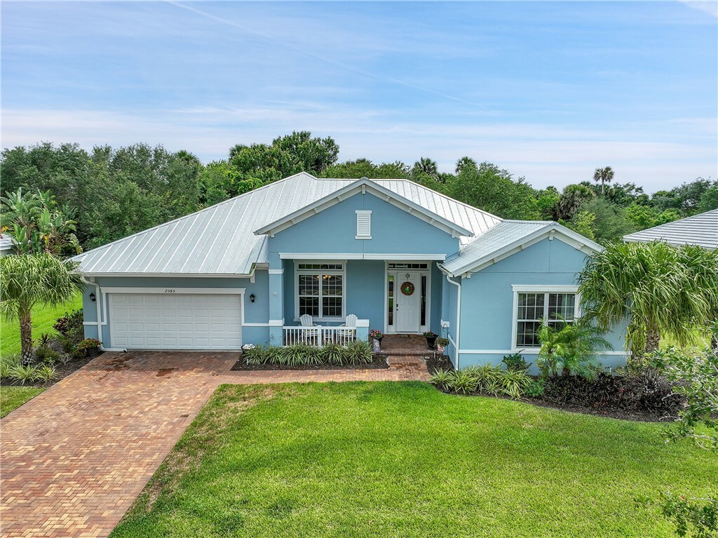 Property Photo:  2585 Barbados Lane  FL 32967 