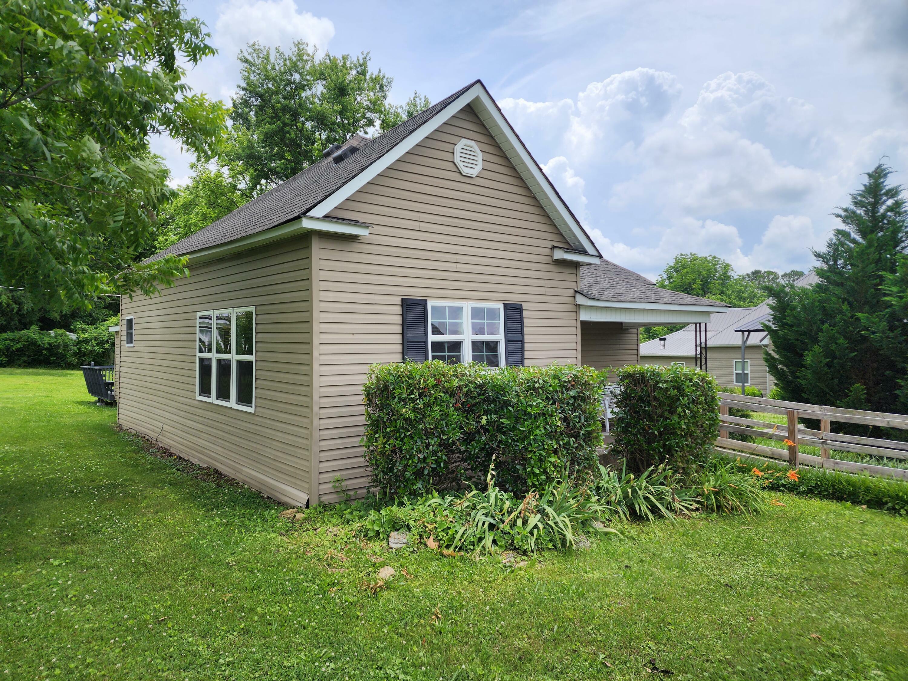 Property Photo:  615 Georgia Avenue  TN 37331 