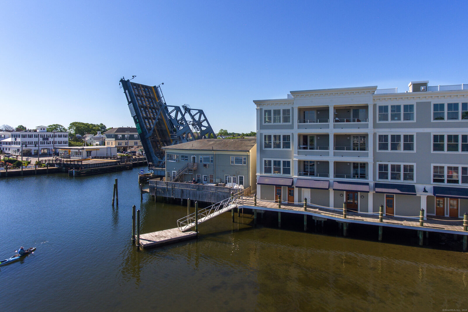 Property Photo:  22 West Main Street 4  CT 06355 