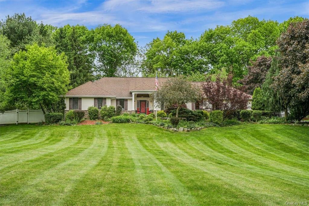 Property Photo:  5 Orchard Hill Vista  NY 10921 