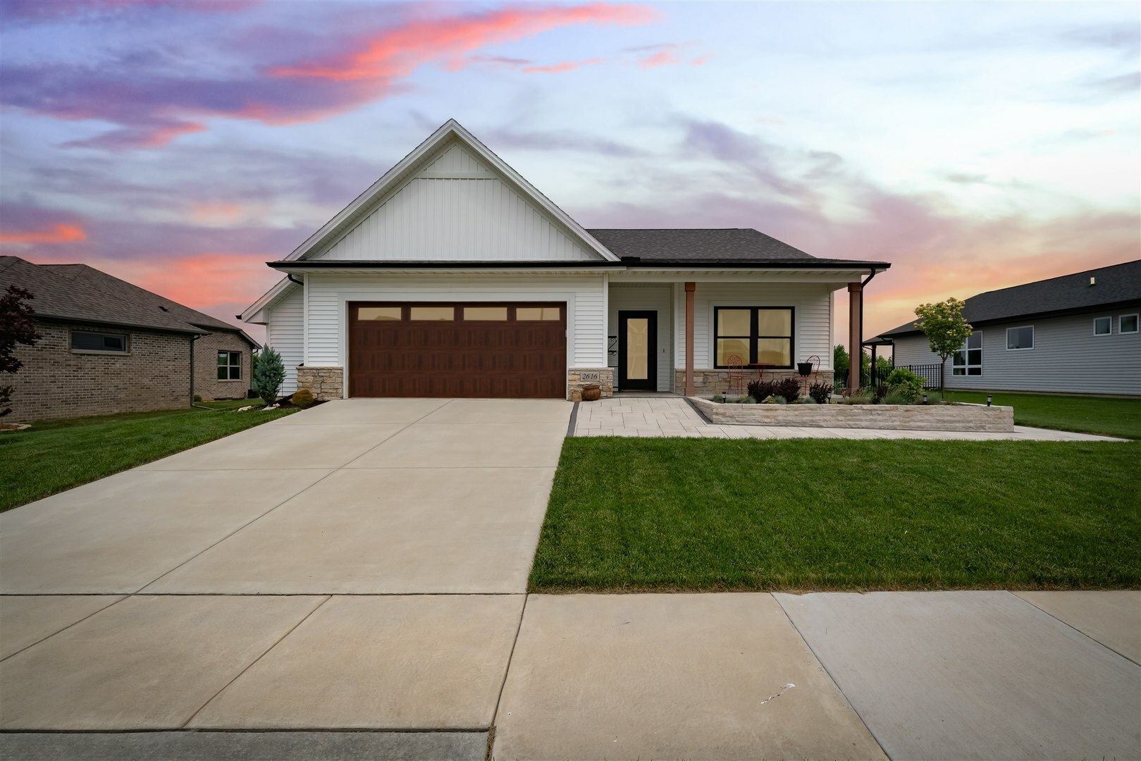 Property Photo:  2616 Shale Road  IL 61761 