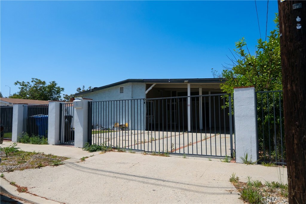 Property Photo:  11113 El Dorado Avenue  CA 91331 