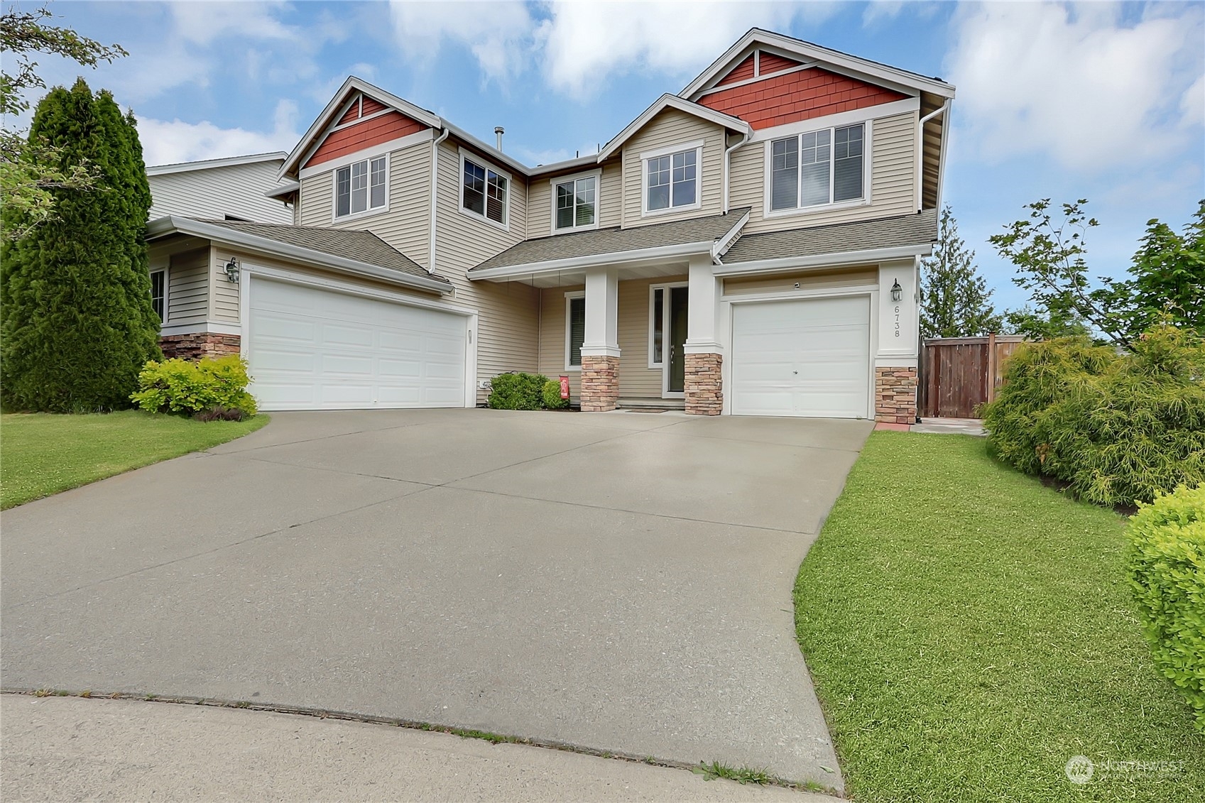 Property Photo: 6738 Marshall Avenue SE WA 98092