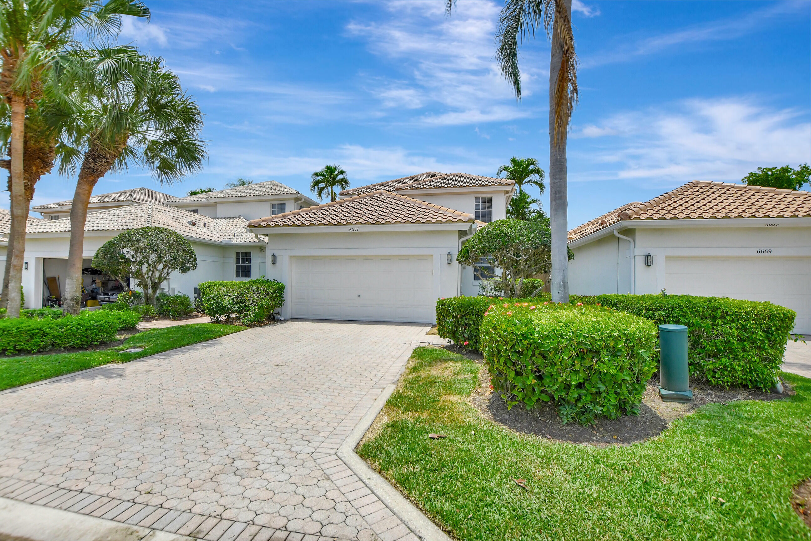 Property Photo:  6657 NW 25th Way  FL 33496 