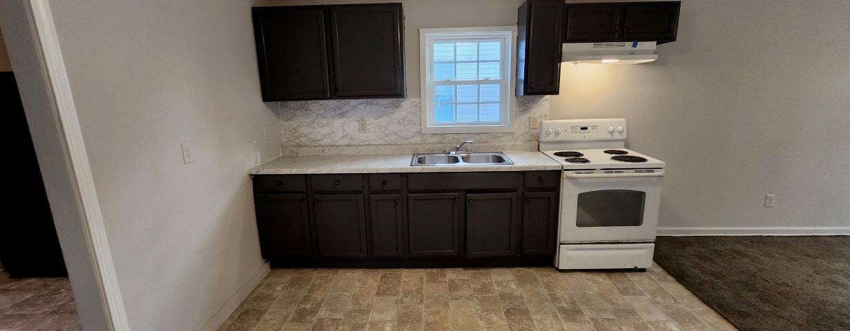 Property Photo: 4 Walker Court KY 42101