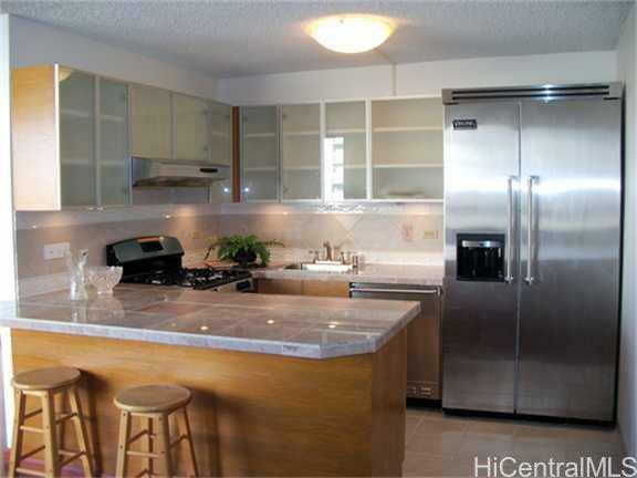 Property Photo:  2215 Aloha Drive Dh11k/1102  HI 96815 