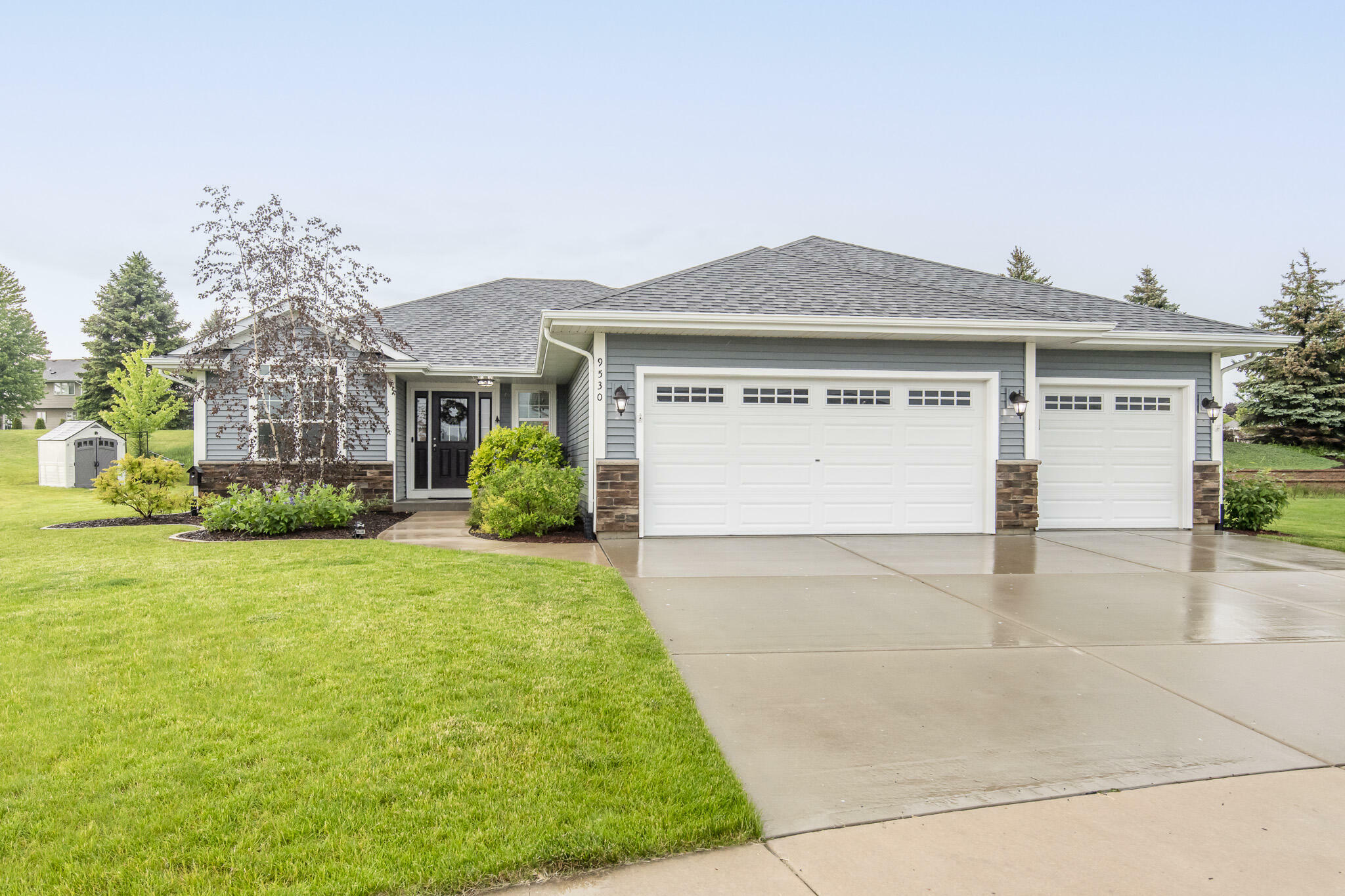 Property Photo: 9530 Hawthorne Dr WI 53177