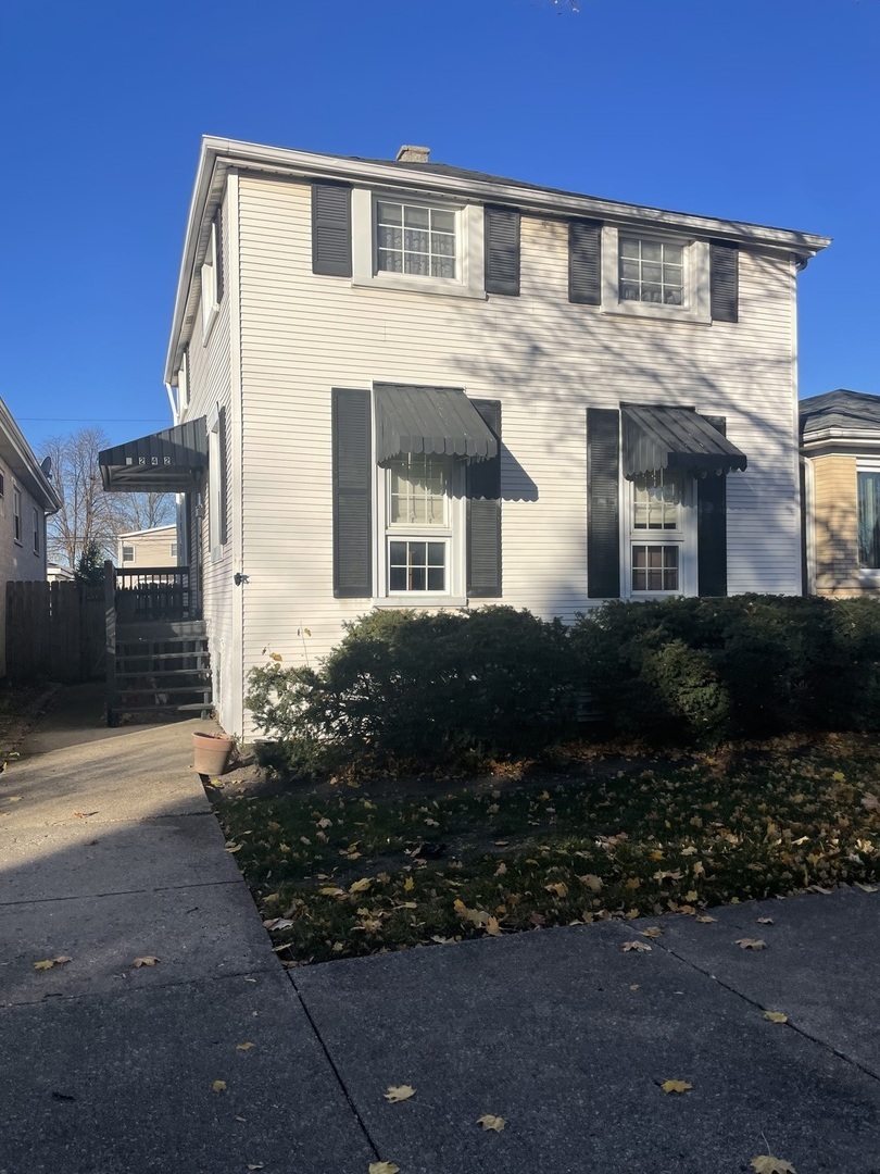 Property Photo: 3242 N Overhill Avenue IL 60634