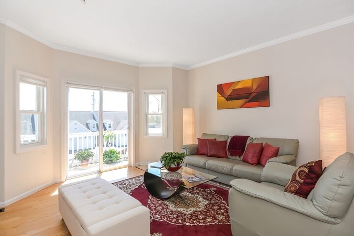 Property Photo: 109 Salem St 205 MA 02151