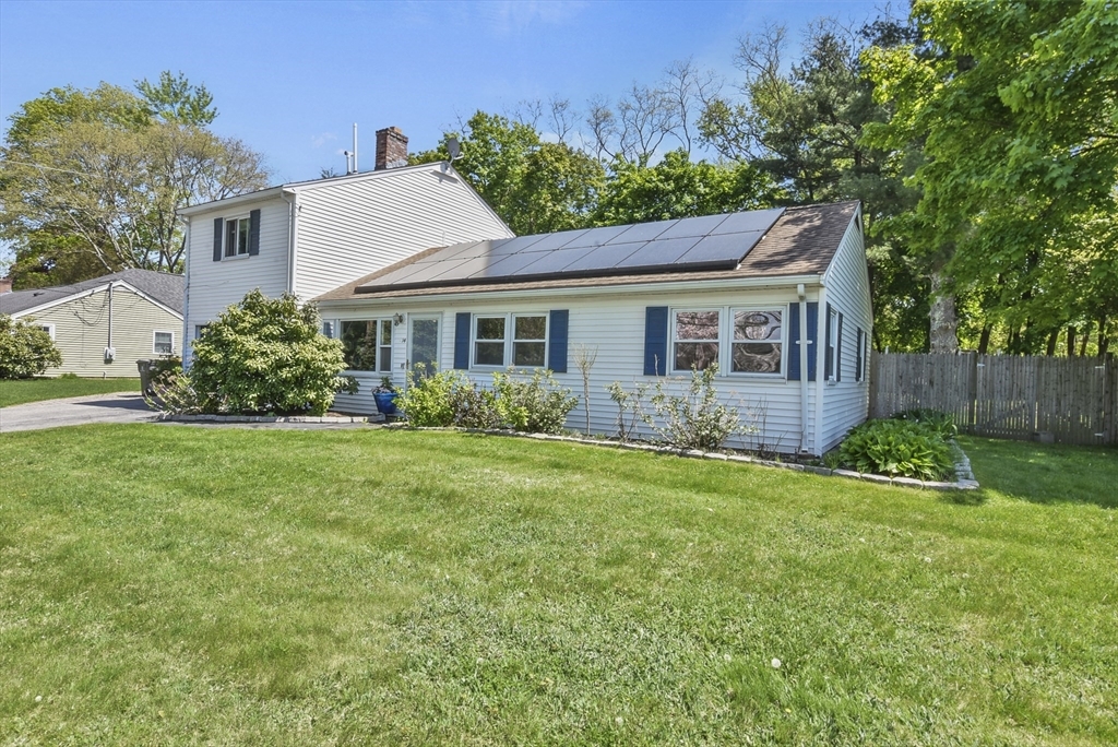 Property Photo:  14 Griffin Road  MA 01701 