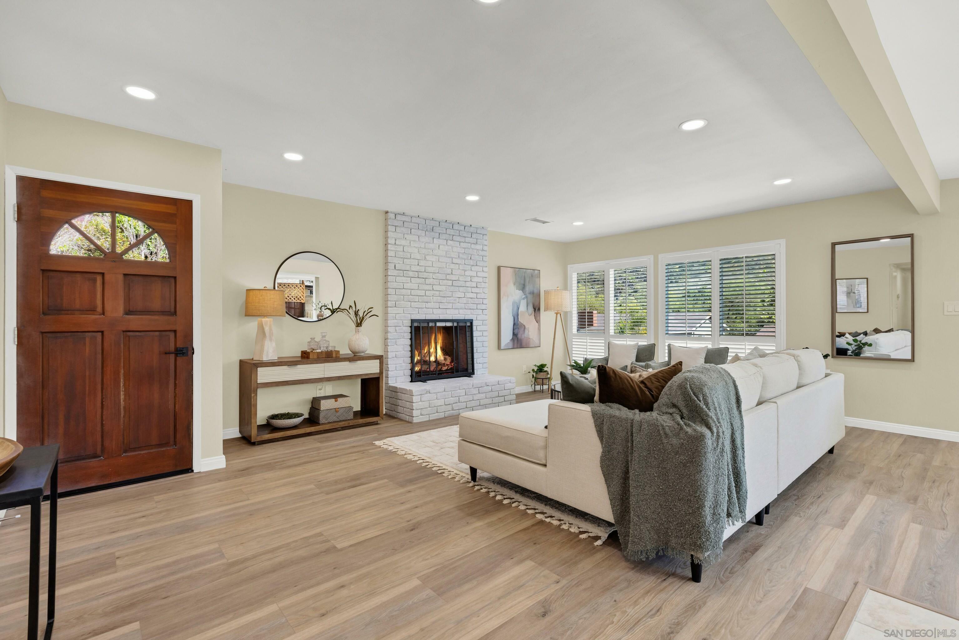 Property Photo: 5810 Adobe Falls Rd CA 92120