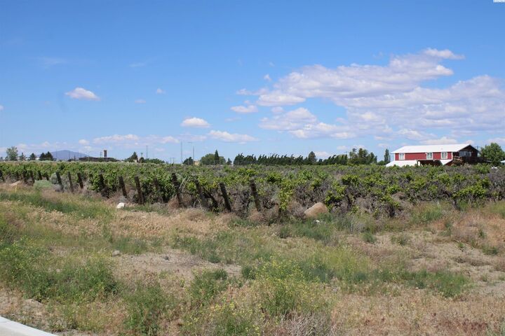 Property Photo: Windmill Road WA 99352