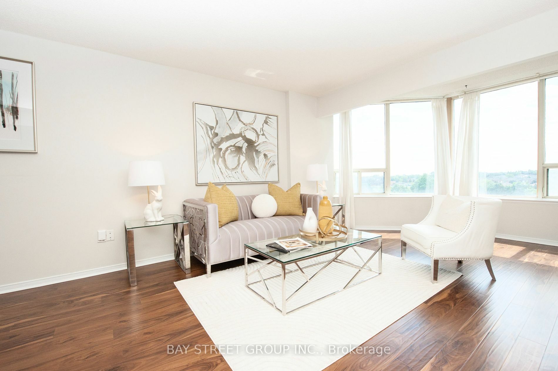 Property Photo:  330 Rathburn Rd W 601  ON L5B 3Y2 