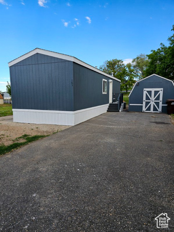 Property Photo:  185 Darlington Way  UT 84041 