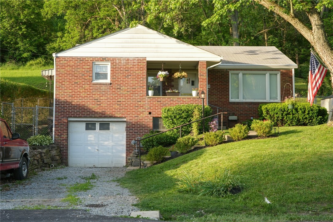 Property Photo: 5048 Don St PA 15332