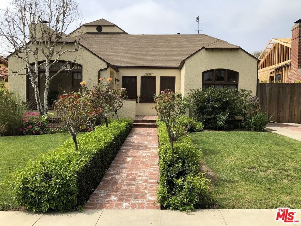 Property Photo: 2207 Prosser Ave CA 90064