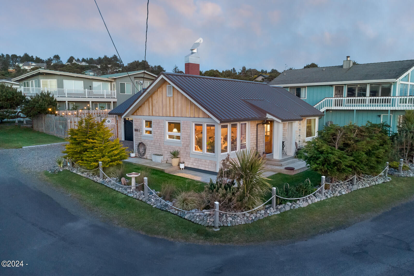 Property Photo:  5628 NW Jetty Avenue  OR 97367