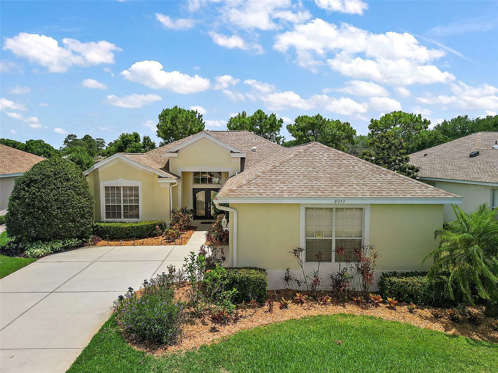 Property Photo:  8043 Pine Hollow Drive  FL 32757 