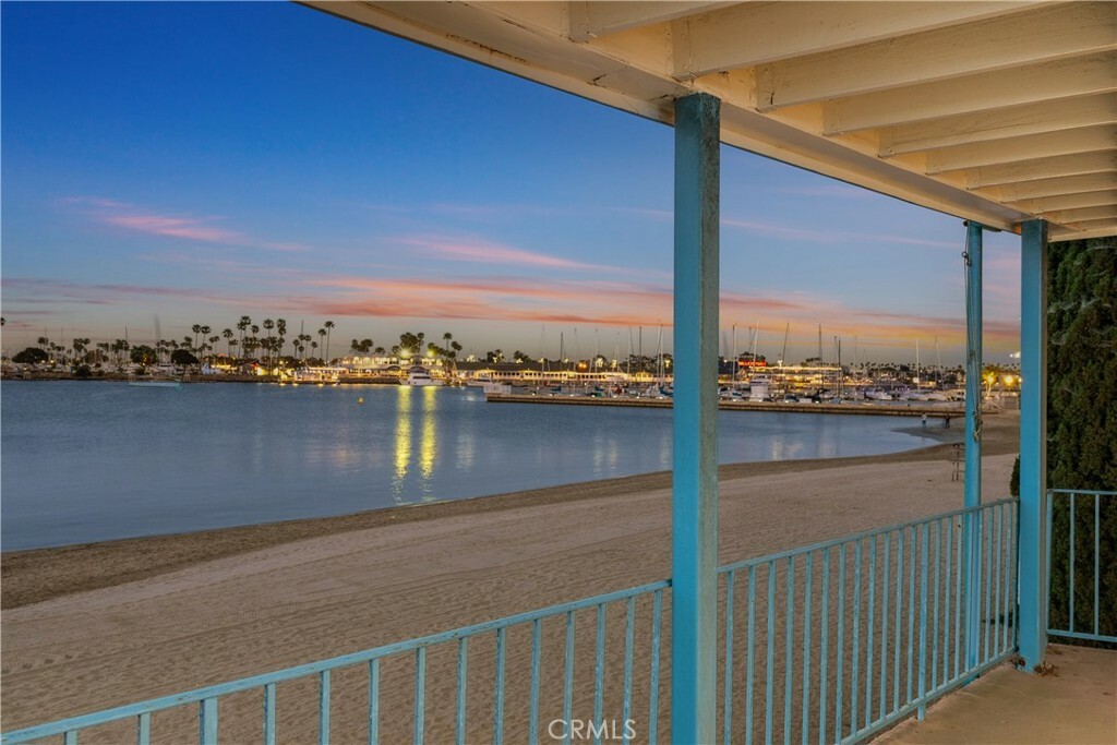 Property Photo:  6712 E Bay Shore  CA 90803 