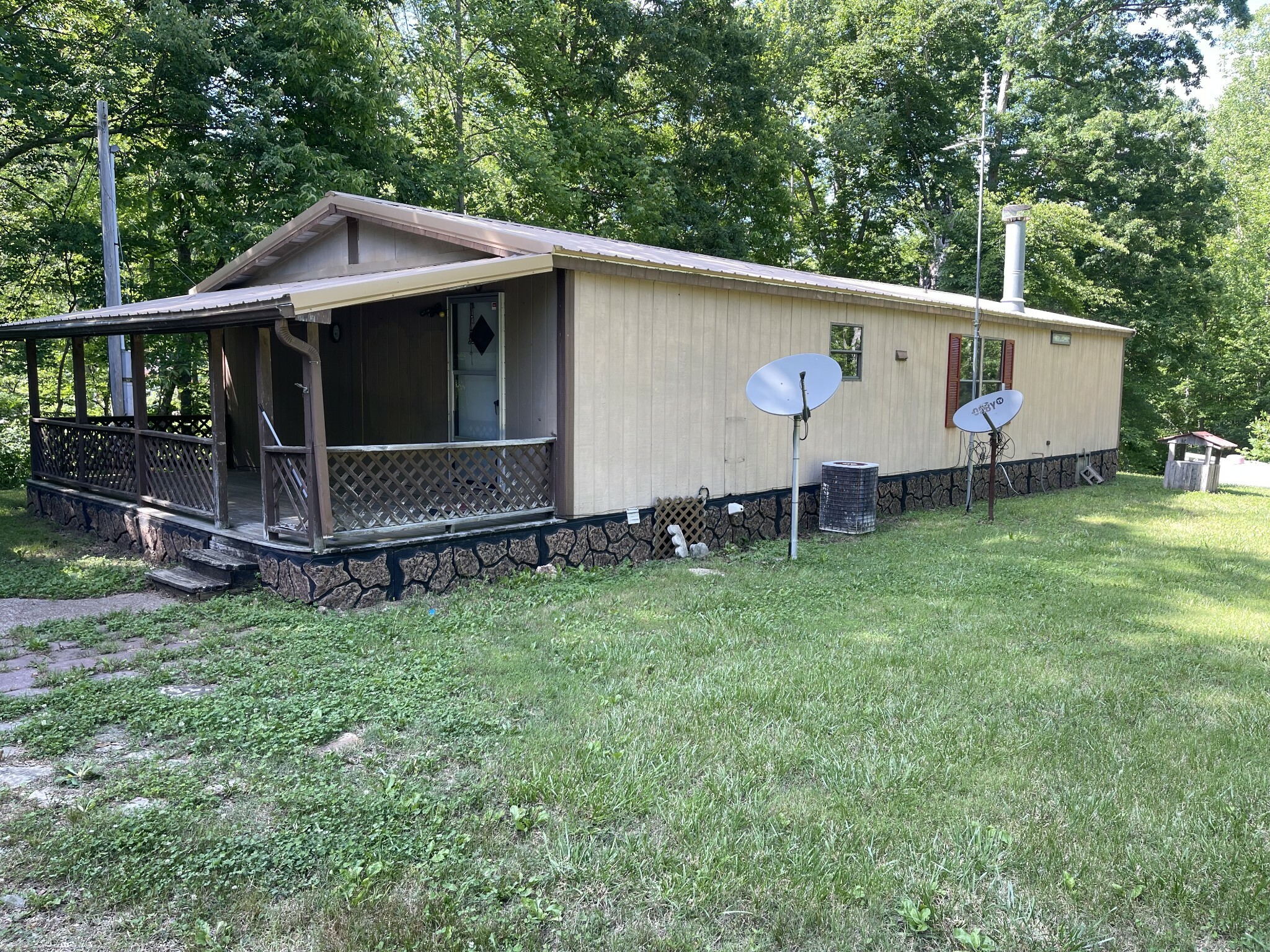 405 Napier Rd  Hohenwald TN 38462 photo