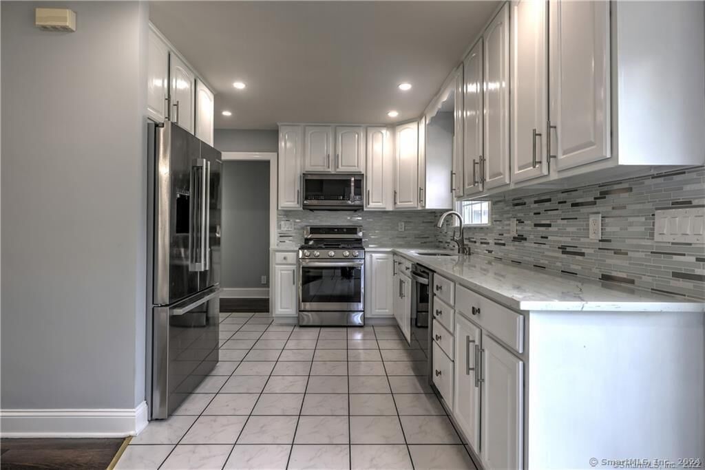 Property Photo: 135 Bluff Avenue CT 06516