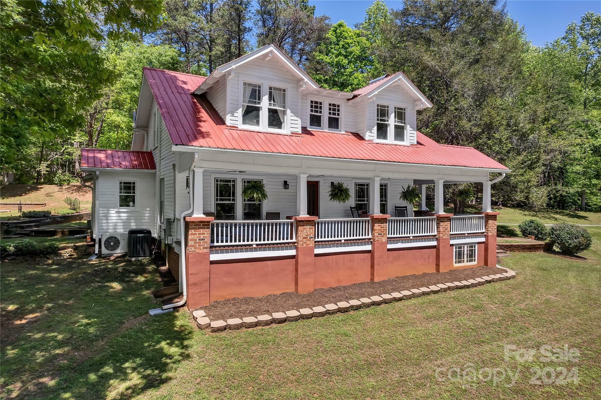 Property Photo:  516 Maple Creek Road  NC 28139 