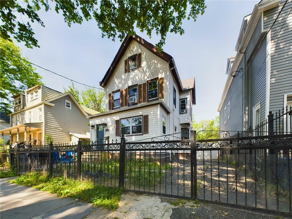 Property Photo:  441 S 8th Avenue  NY 10550 