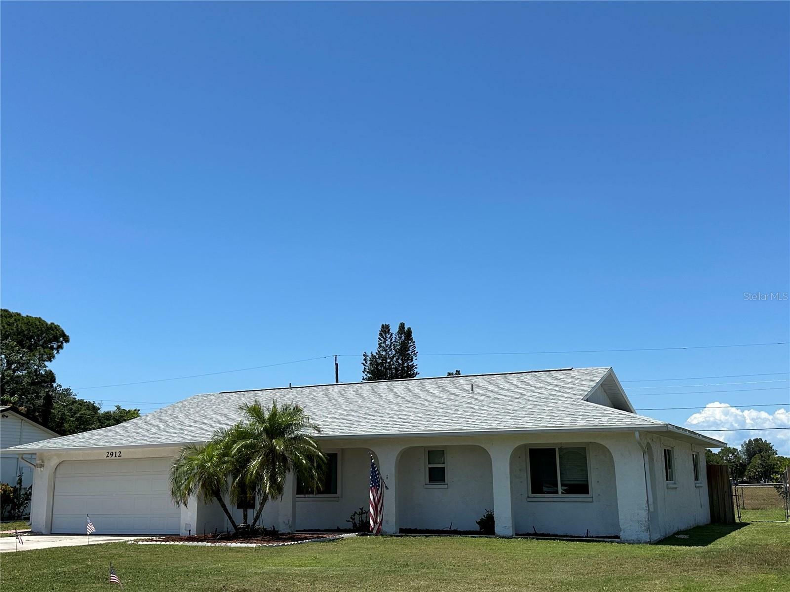 Property Photo:  2912 33rd Avenue W  FL 34205 