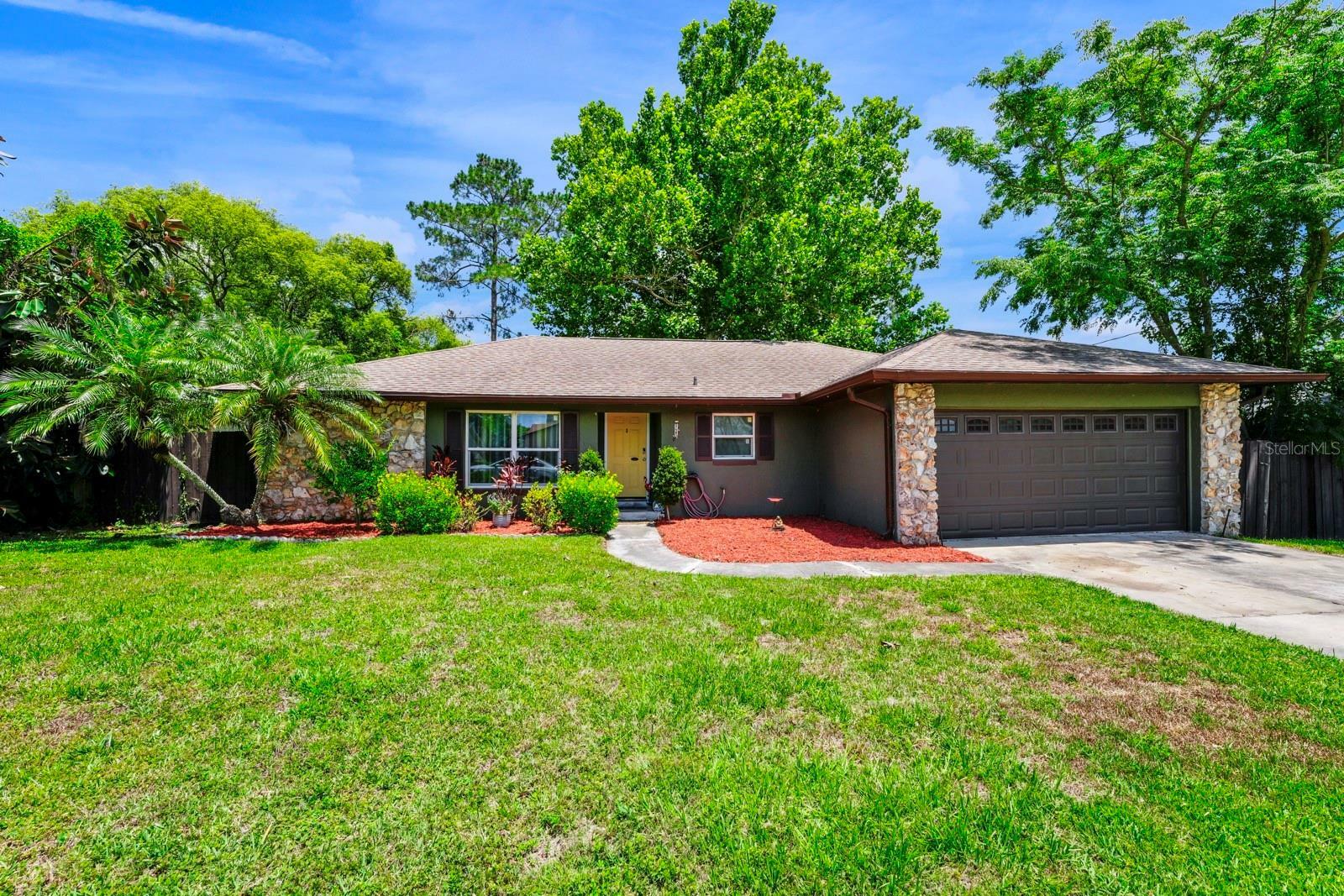 Property Photo:  5531 Shasta Drive  FL 32810 