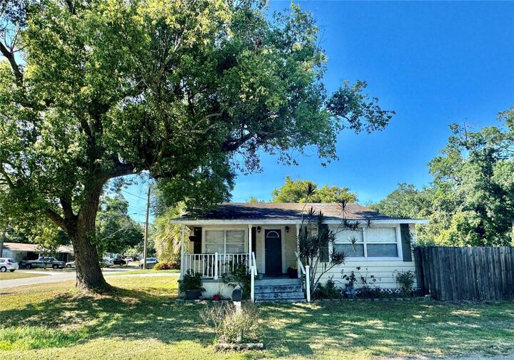 Property Photo: 7601 N Highland Avenue FL 33604