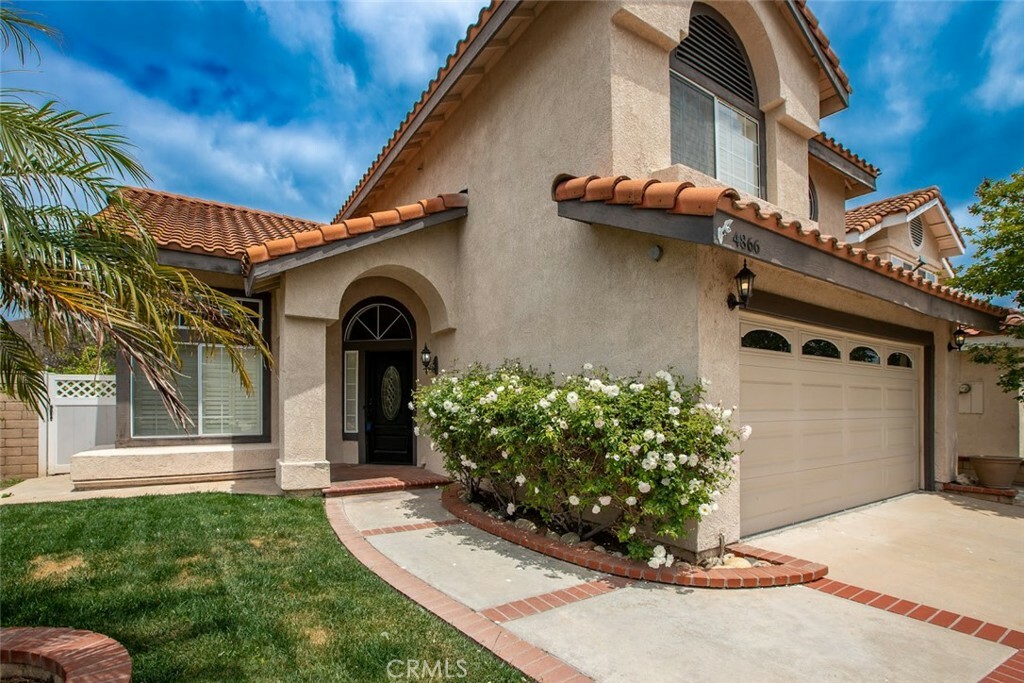 Property Photo:  4866 Moon Crest Drive  CA 92878 