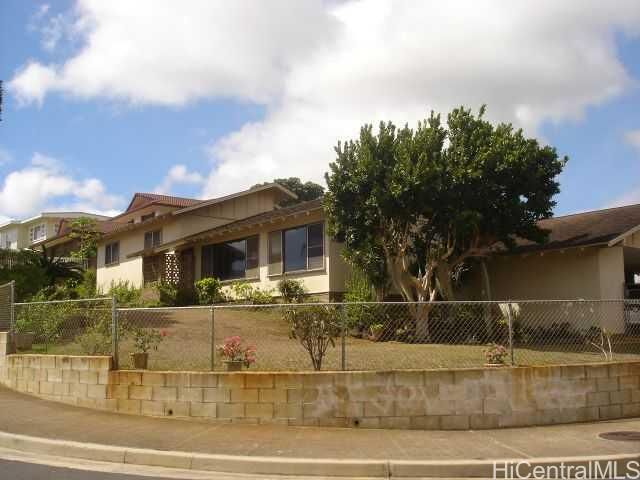 Property Photo:  3537 Ala Akulikuli Street  HI 96818 