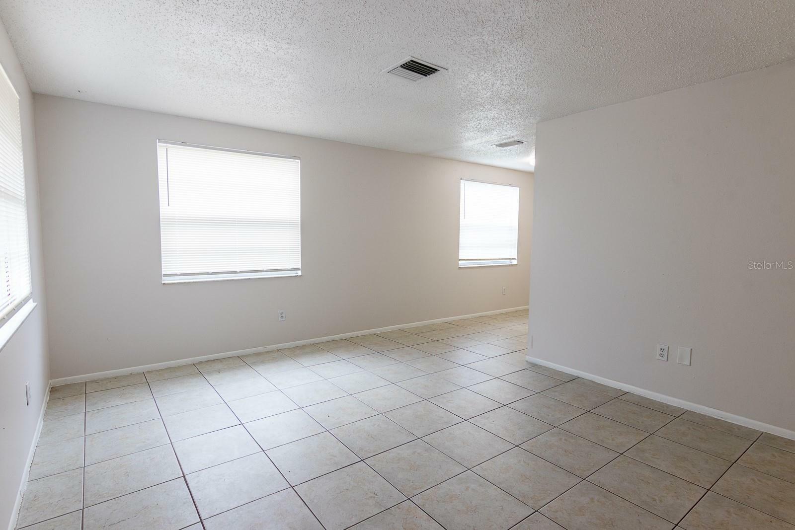 Property Photo:  2716 52nd Avenue Drive W  FL 34207 