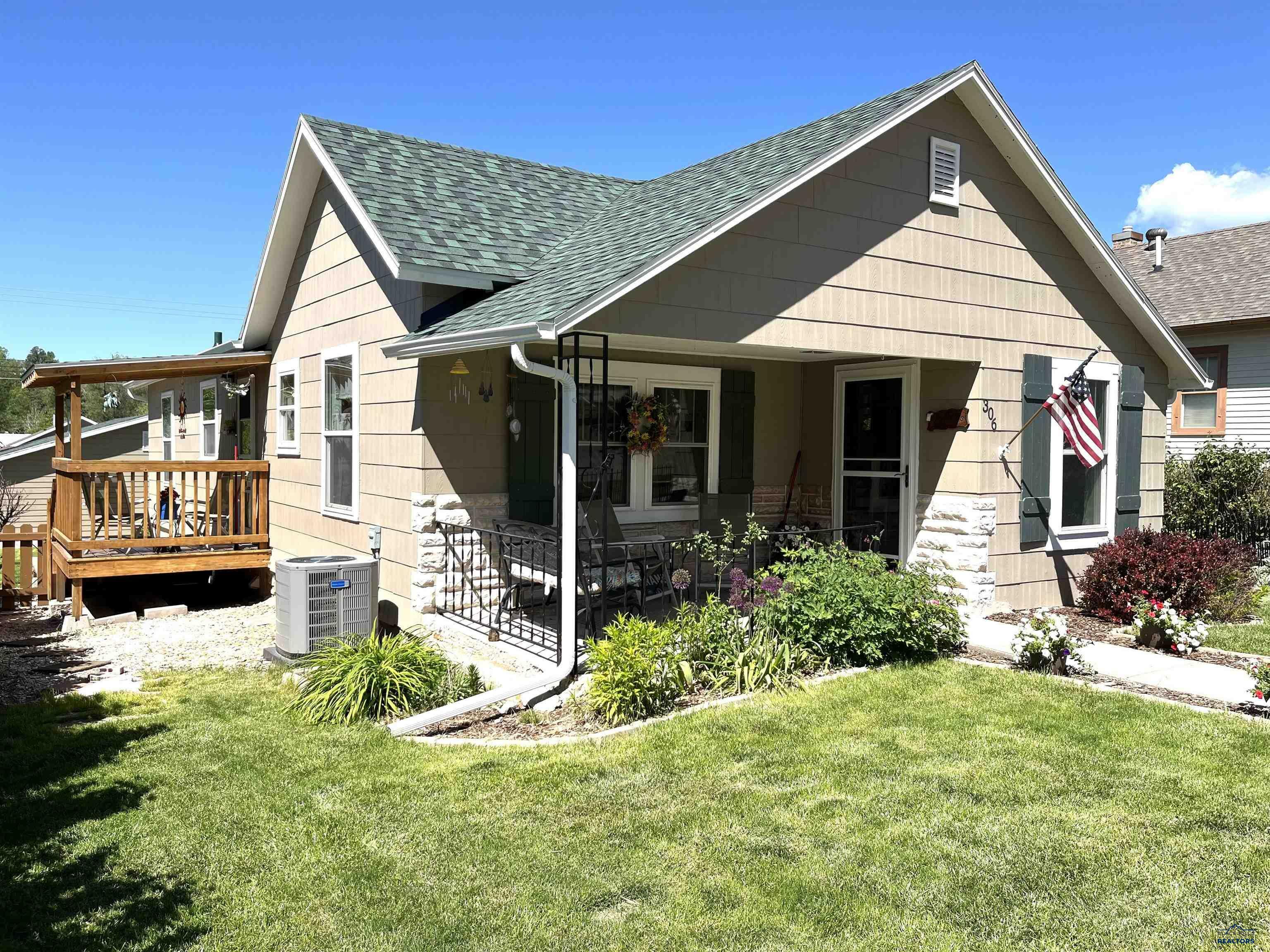 Property Photo:  306 S 5th St  SD 57747-9999 
