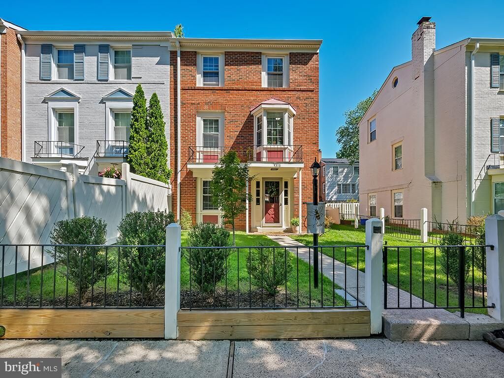 Property Photo:  4316 Gramercy Circle  VA 22309 