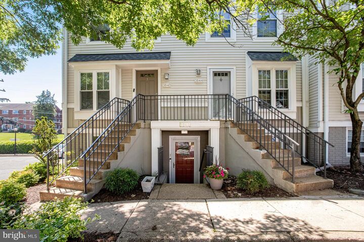 3842 9th Road S  Arlington VA 22204 photo