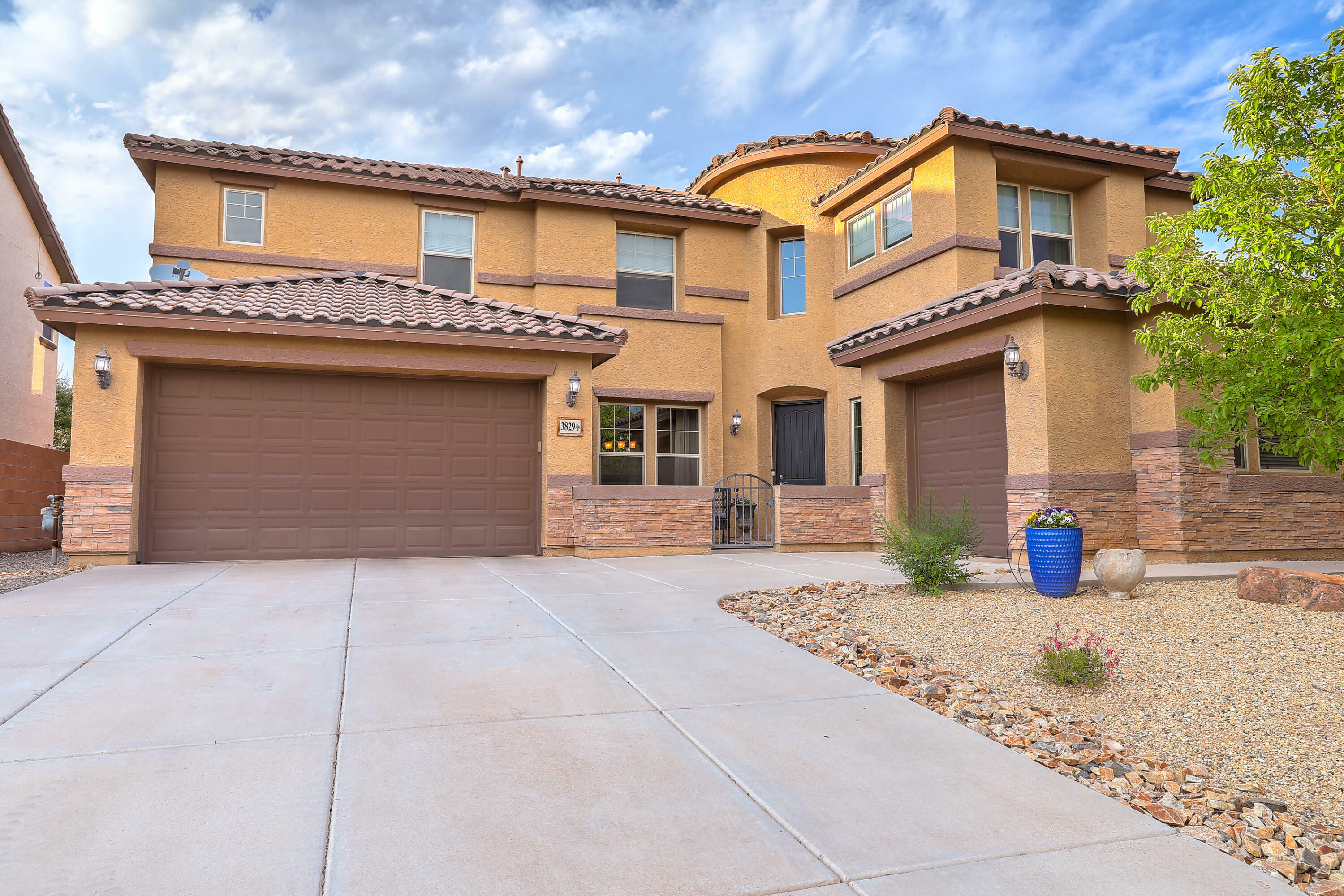 Property Photo:  3829 Tierra Vista Place NE  NM 87124 