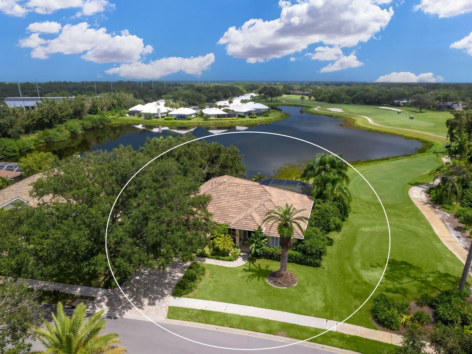 Property Photo: 420 Autumn Chase Drive FL 34292
