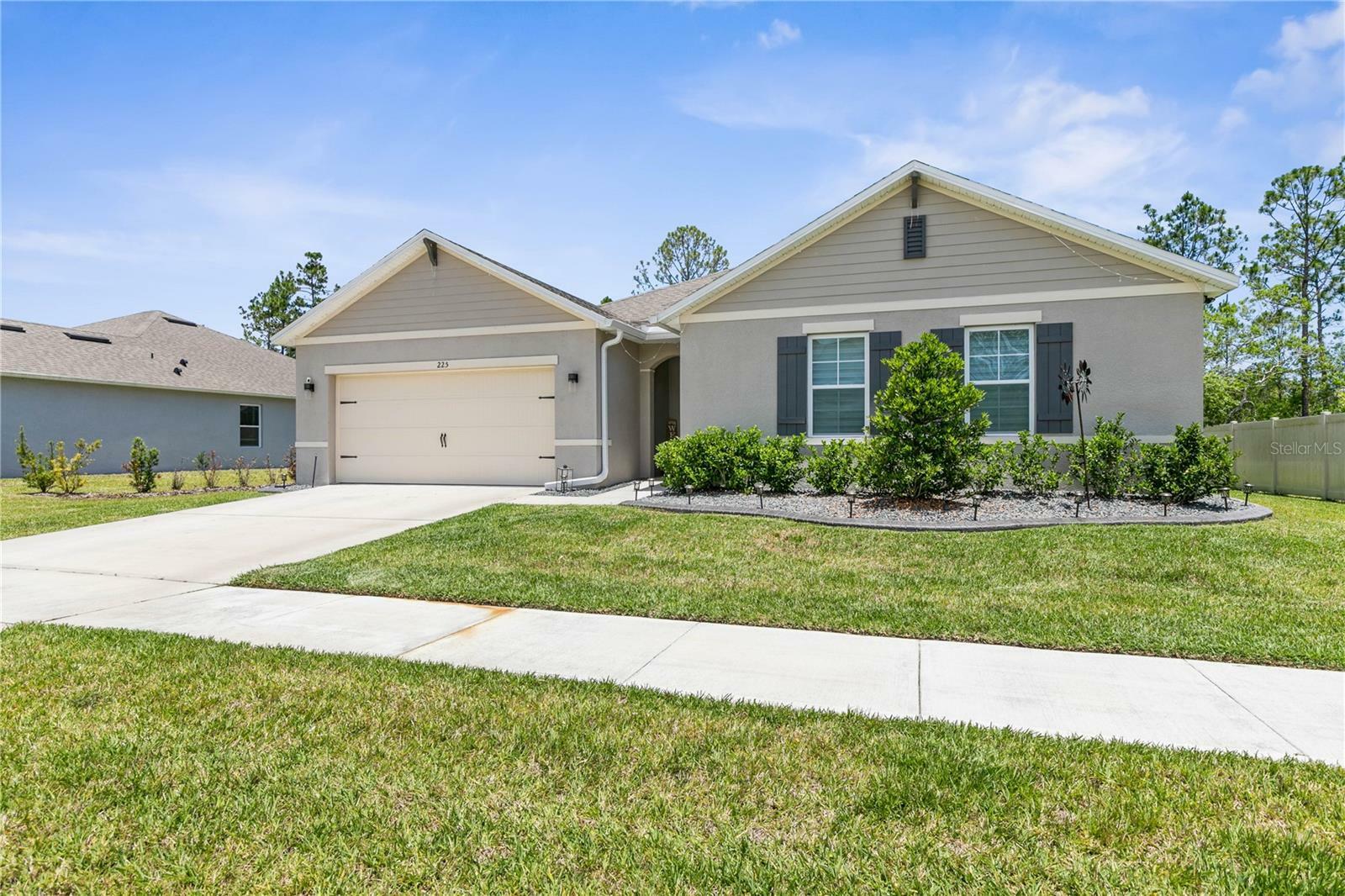 Property Photo:  225 Sunset Point Drive  FL 32174 