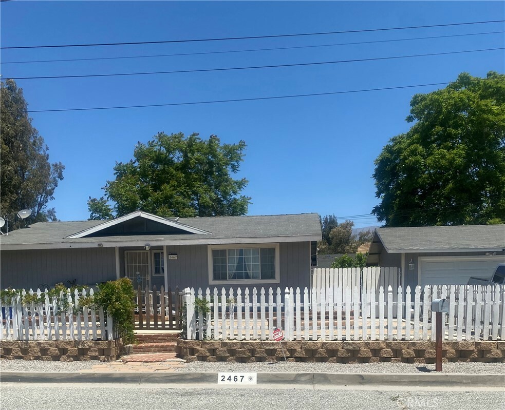 Property Photo:  2467 W Hays Street  CA 92220 