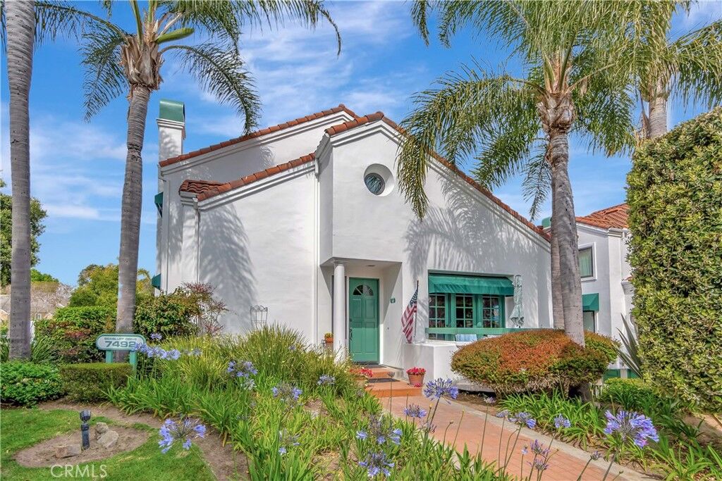 Property Photo:  7492 Seabluff Drive 107  CA 92648