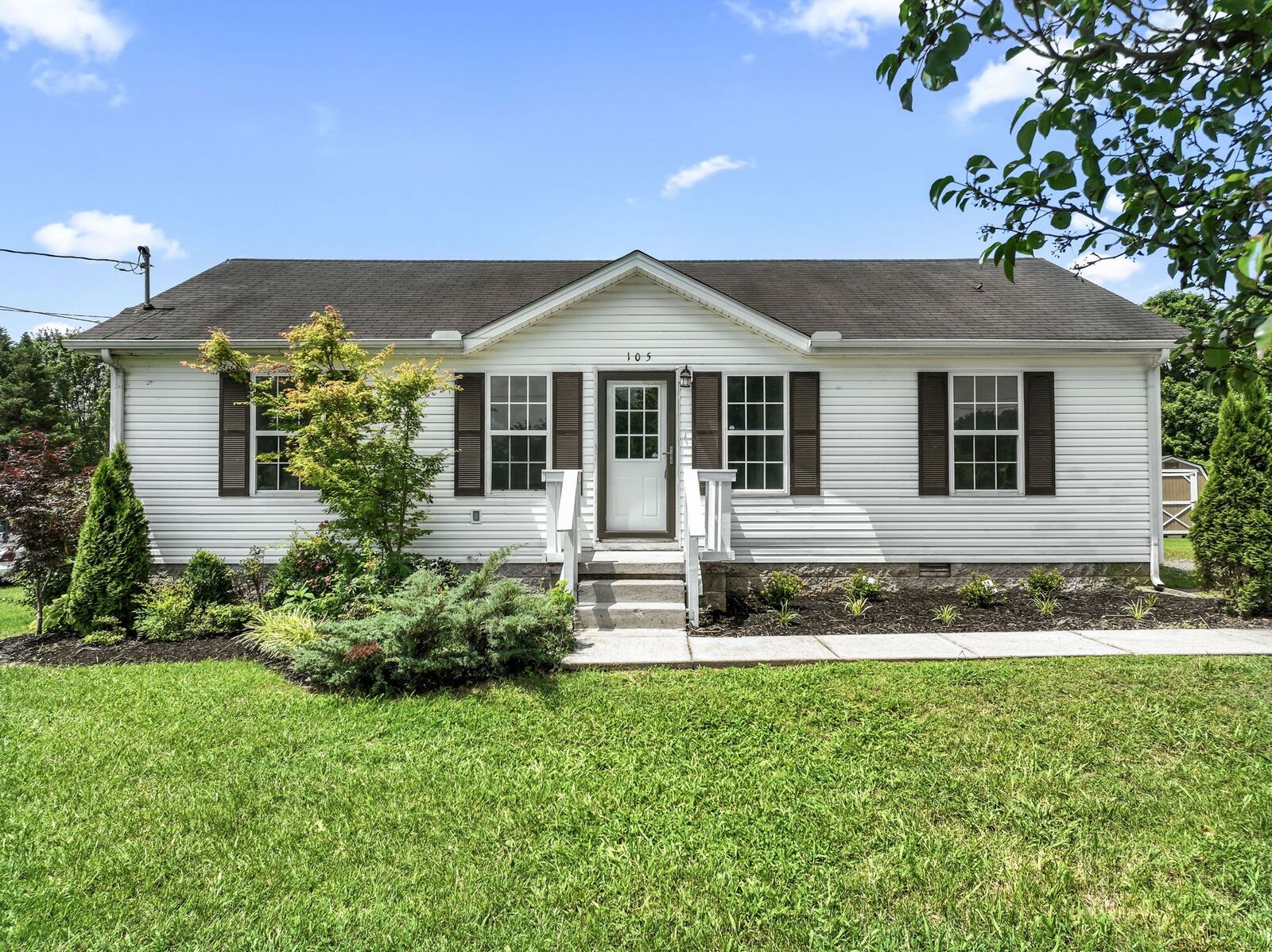 Property Photo: 105 Choctaw Ct TN 37160