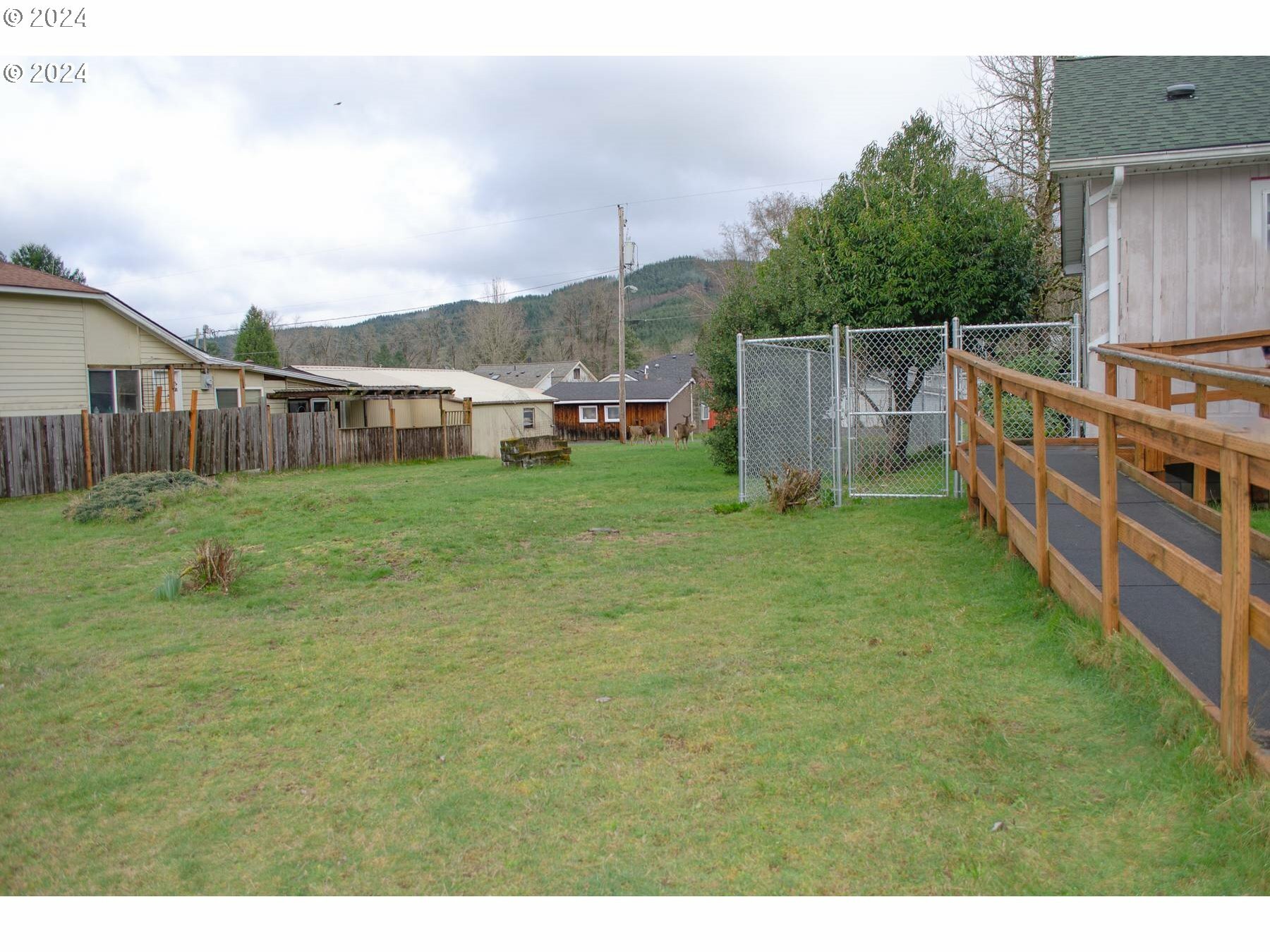 Property Photo:  402 Taylor St  WA 98581 