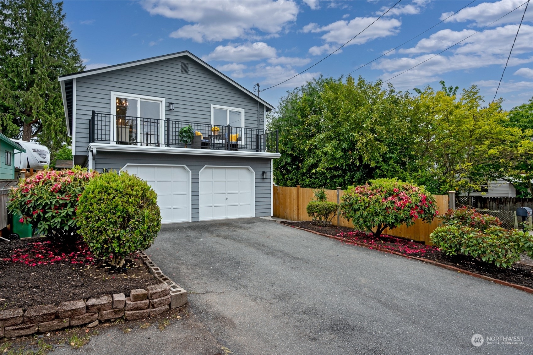 Property Photo:  313 N 101st Street  WA 98133 