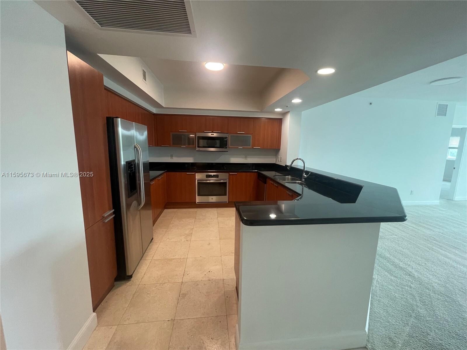 Property Photo:  14951 Royal Oaks Ln 308  FL 33181 