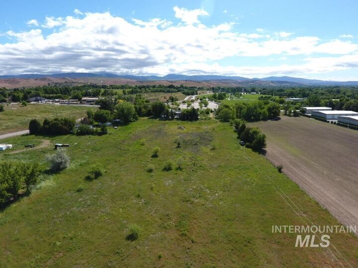 Property Photo: 9605 N Horseshoe Bend Rd. ID 83714