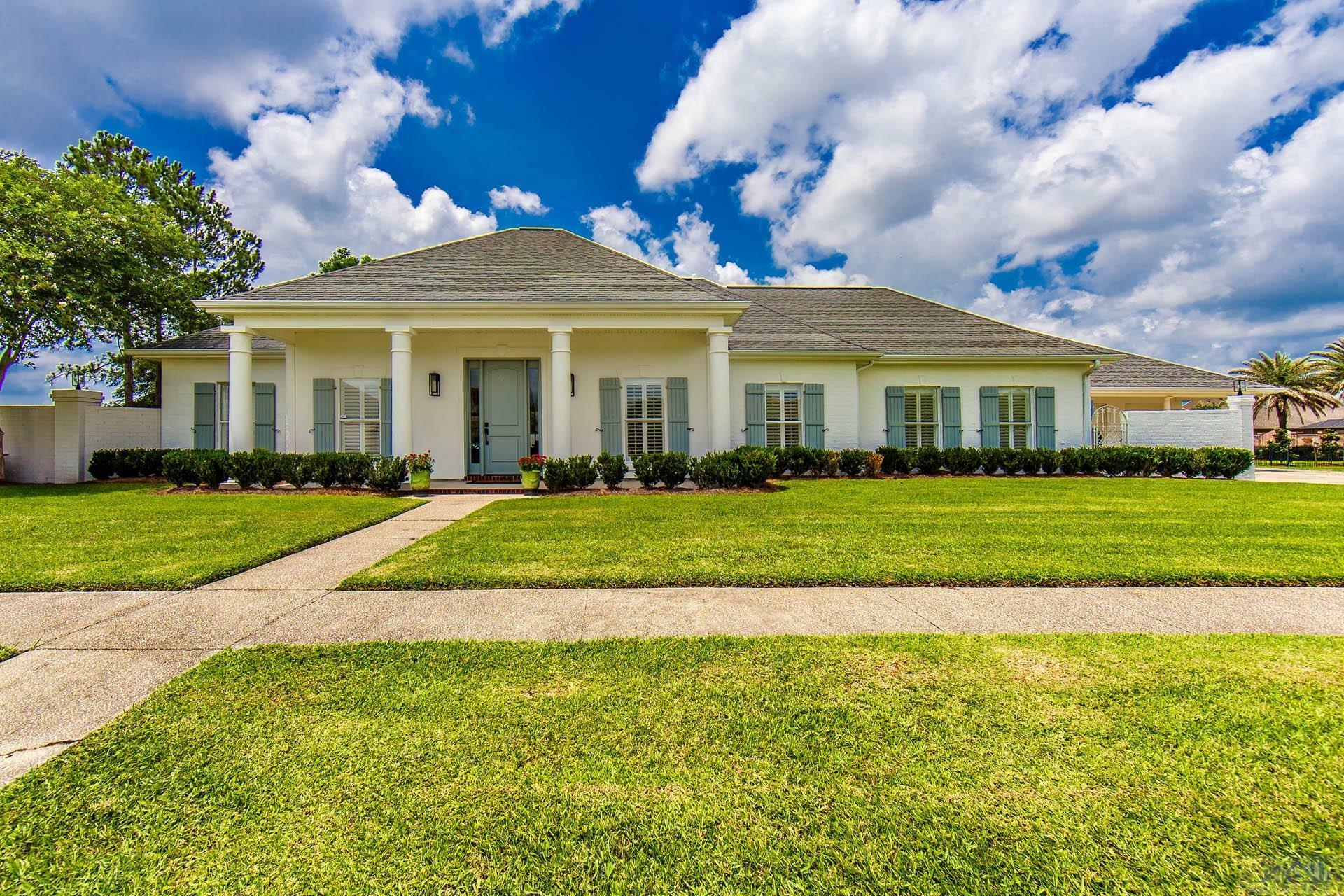 Property Photo: 157 Oakdale Loop LA 70360