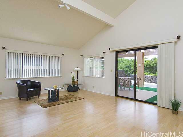 Property Photo:  95-882 Kipapa Drive  HI 96789 