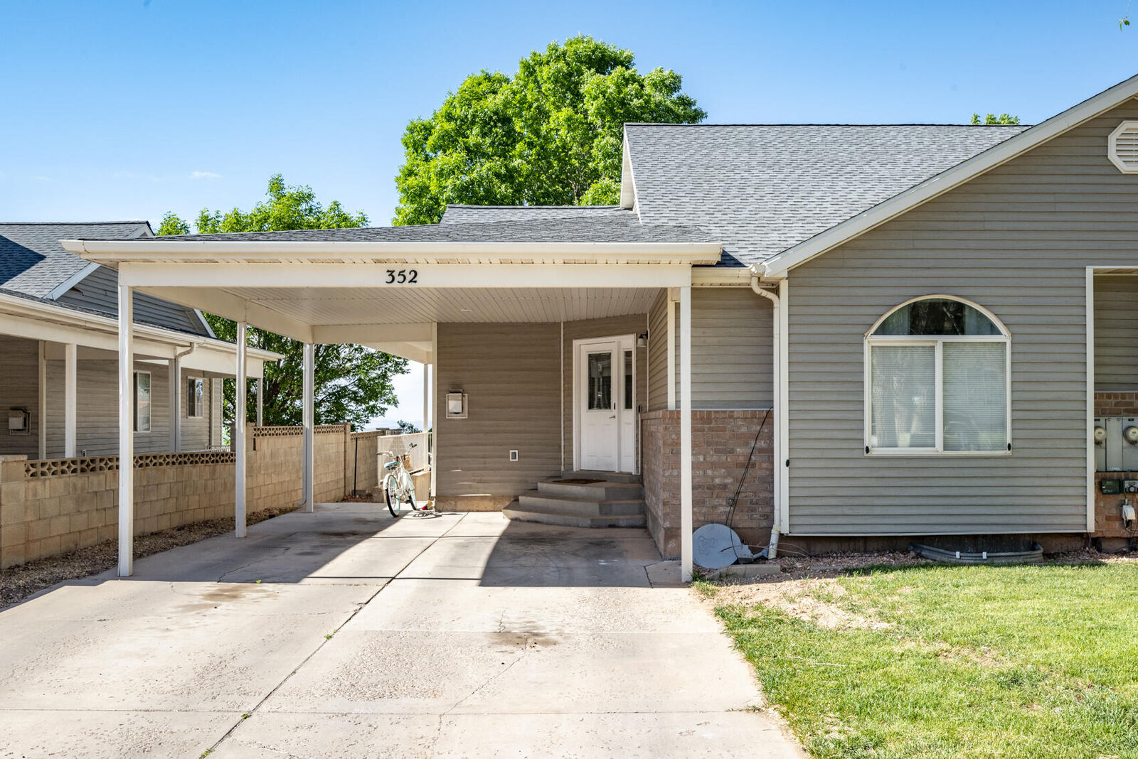 Property Photo:  352 W Mountain View Dr  UT 84720